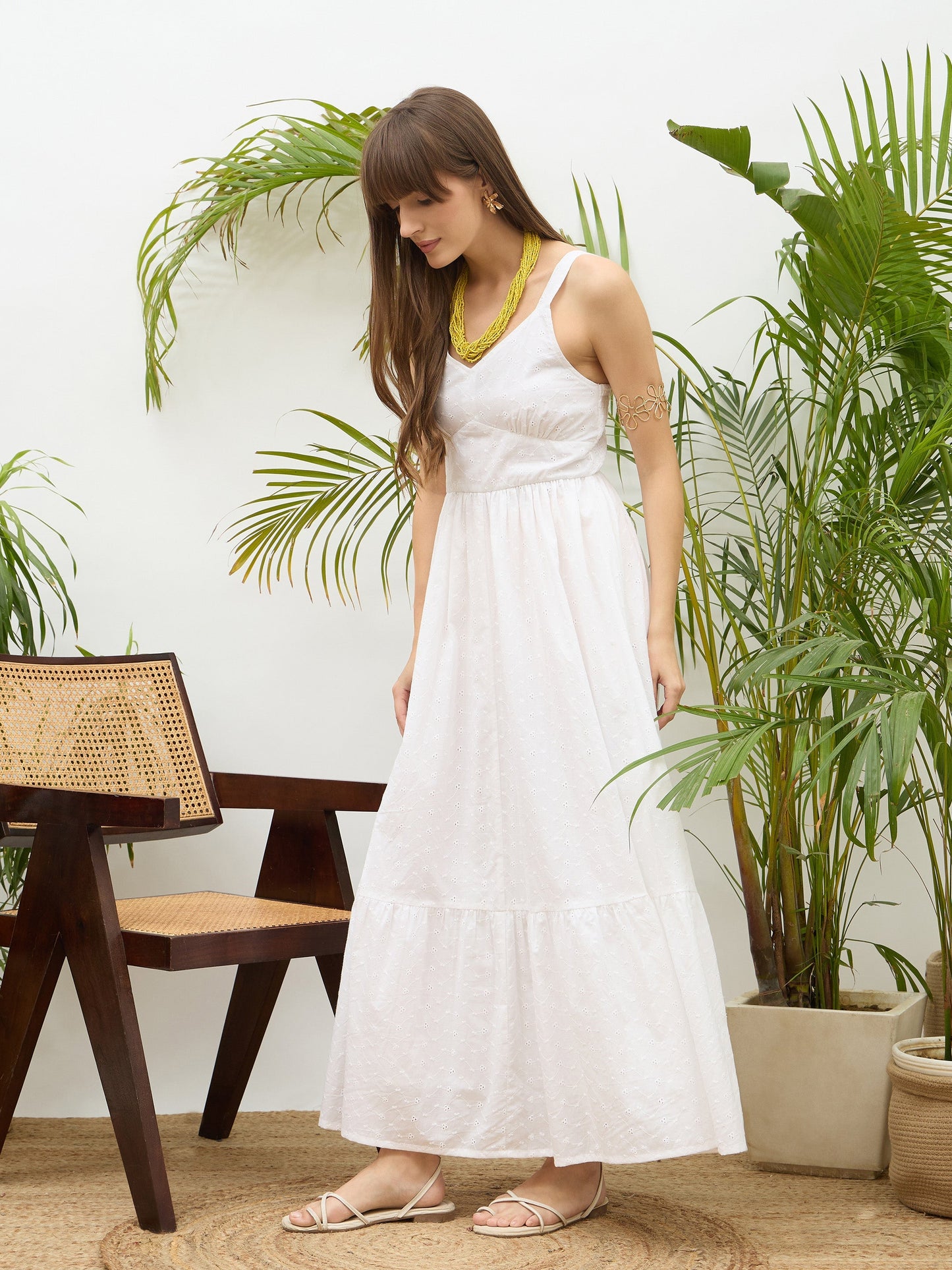 Women White Sweatheart Neck Strappy Maxi Dress