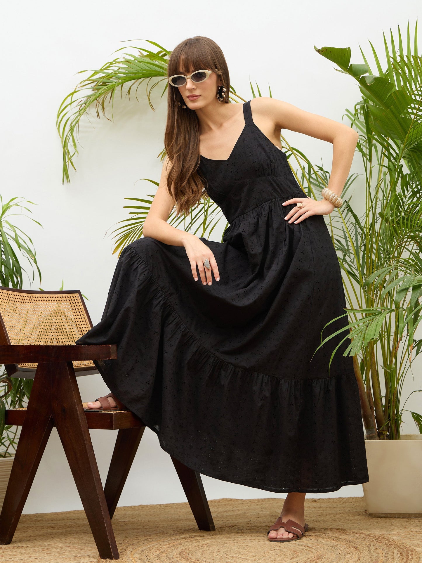Women Black Sweatheart Neck Strappy Maxi Dress