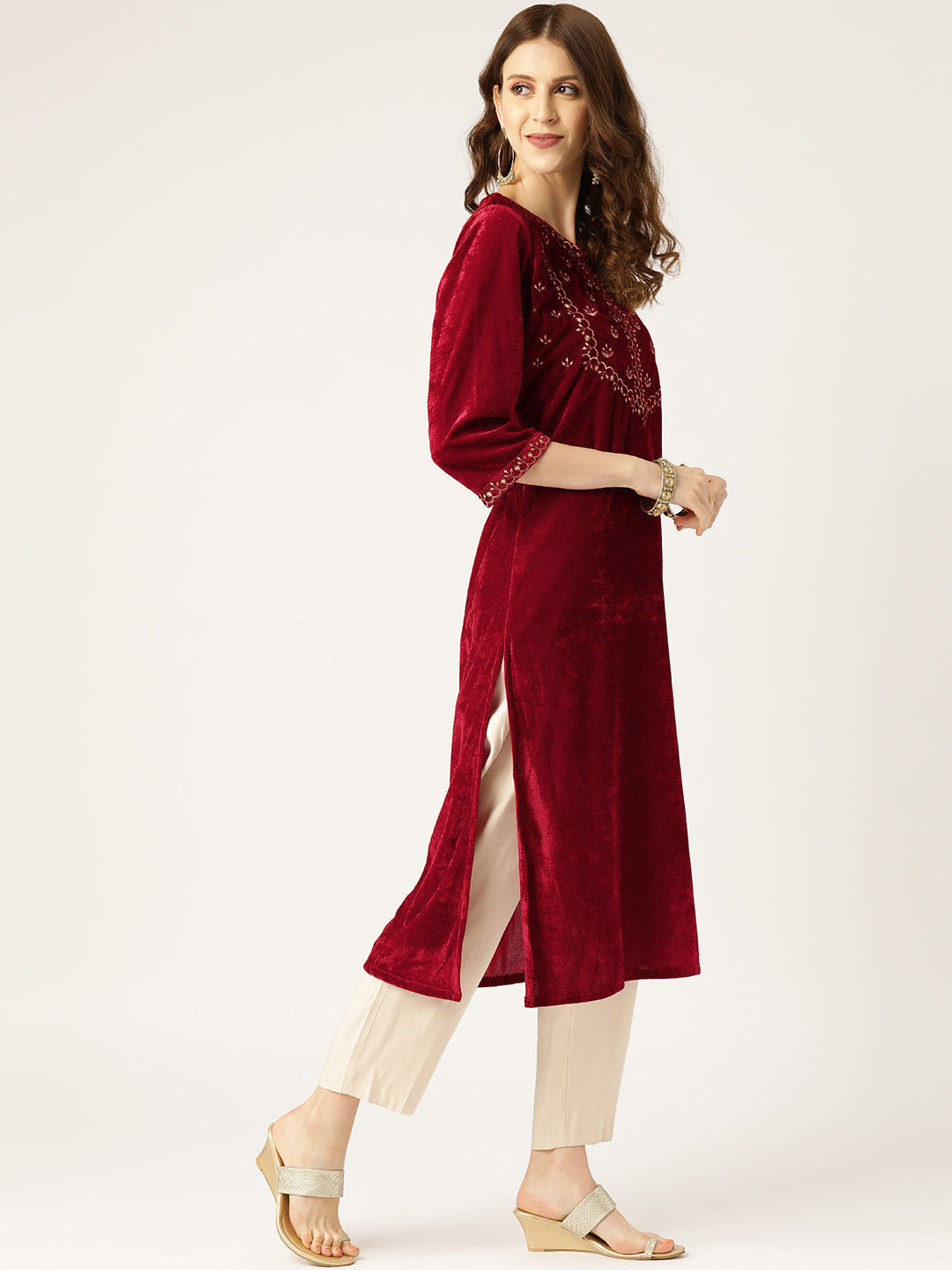 Maroon Zari Embroidery V Slit Straight Velvet Kurta