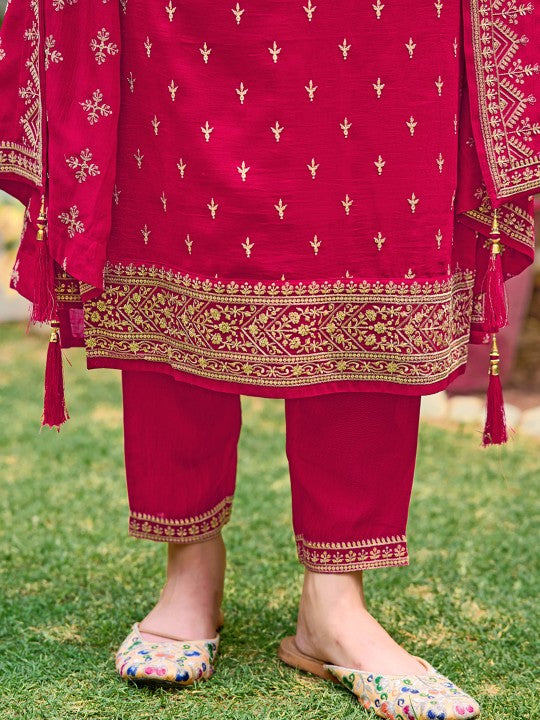 Floral Embroidered Regular Sequinned Straight Kurta with Trousers & Dupatta