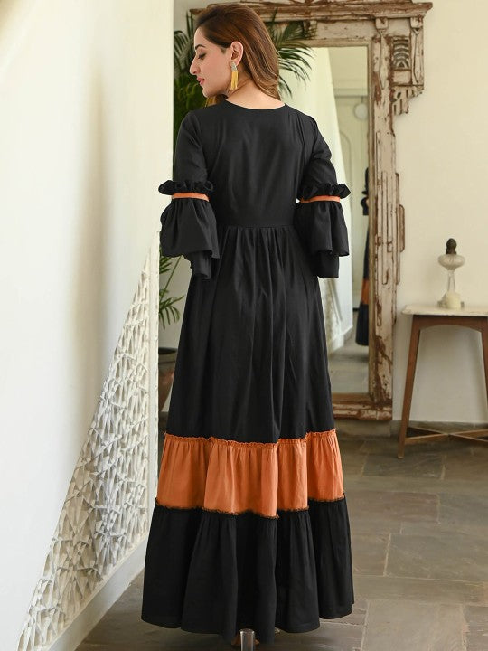 Colourblocked V‑Neck Bell Sleeves Tiered Fit & Flare Dress