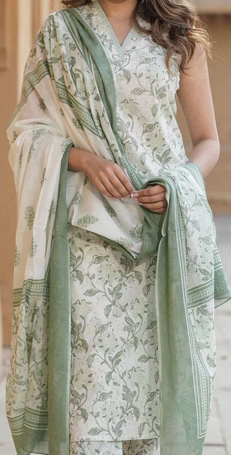 V‑Neck Floral Printed Regular Thread Work Pure Cotton Kurta Set