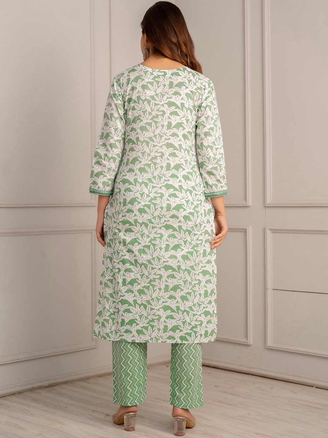 Floral Yoke Design Aari Work V‑Neck Pure Cotton Kurta with Trousers & Dupatta