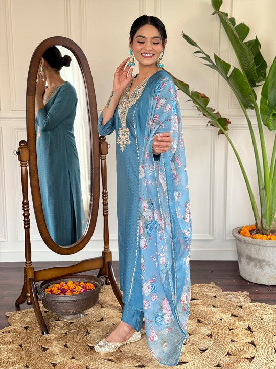 Ethnic Motifs Embroidered Regular Thread Work Kurta with Trousers & Dupatta