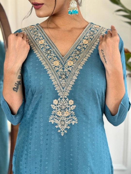 Ethnic Motifs Embroidered Regular Thread Work Kurta with Trousers & Dupatta