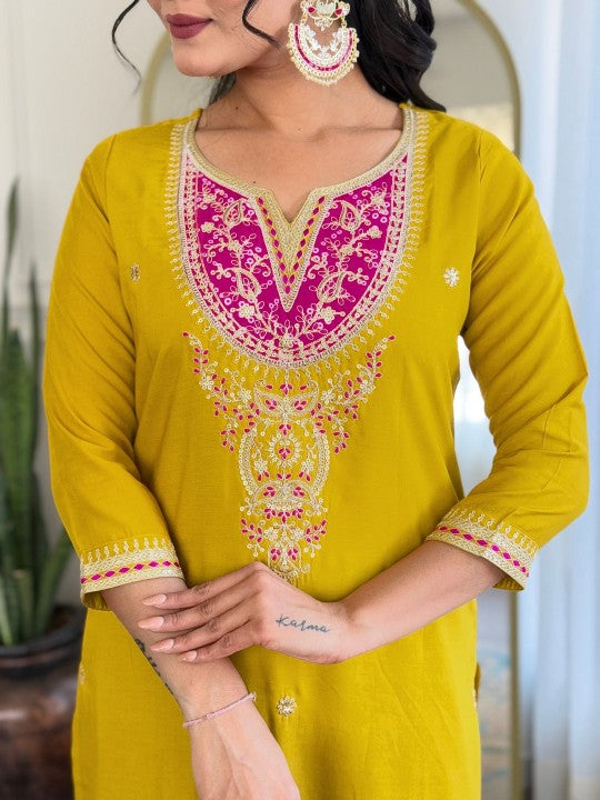 Paisley Embroidered Sequinned Notch Neck Straight Kurta with Trouser & Dupatta