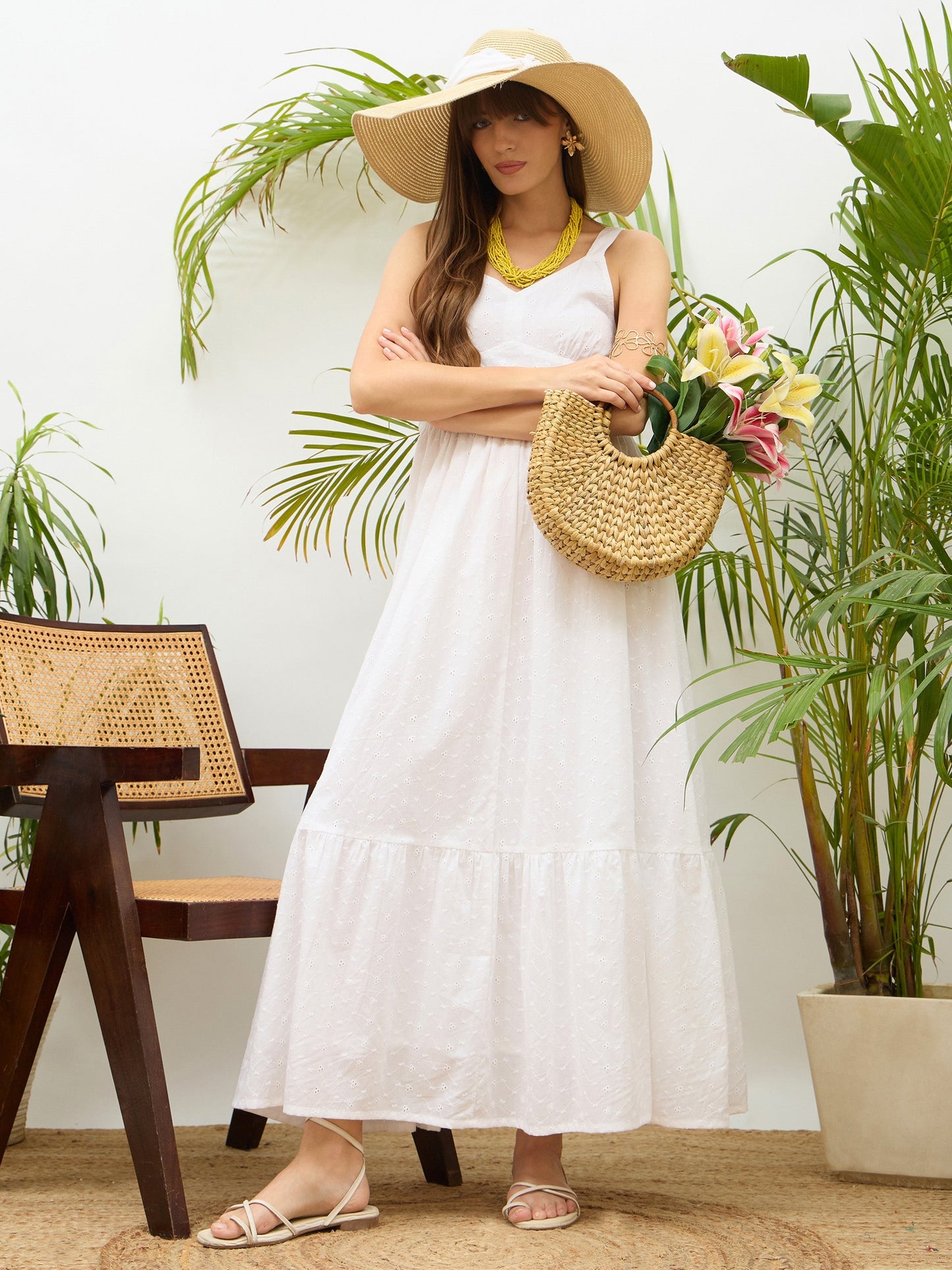 Women White Sweatheart Neck Strappy Maxi Dress