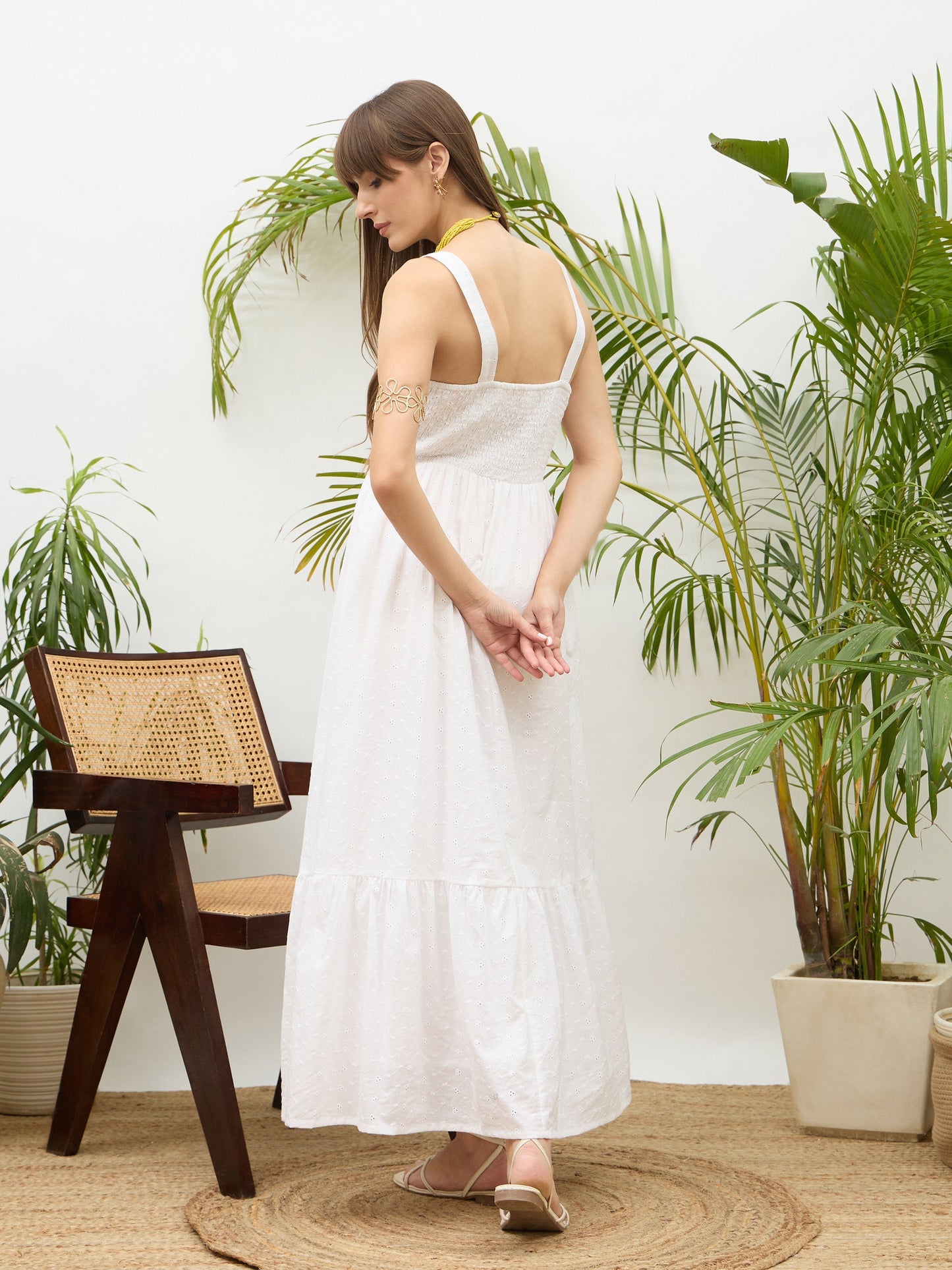 Women White Sweatheart Neck Strappy Maxi Dress