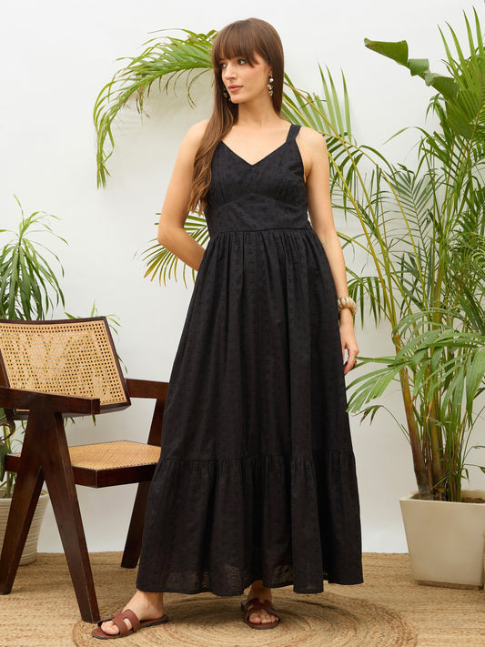 Women Black Sweatheart Neck Strappy Maxi Dress