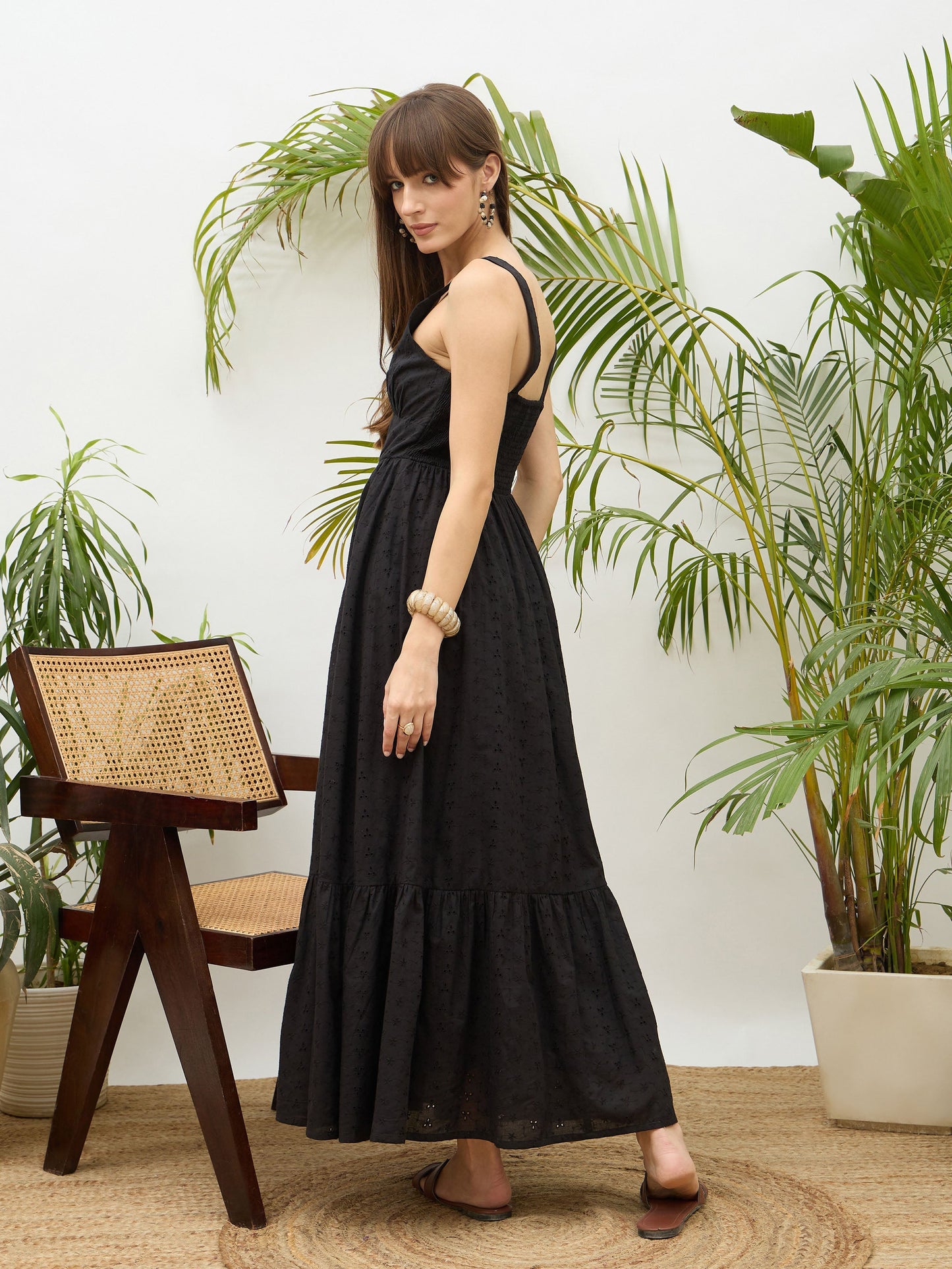 Women Black Sweatheart Neck Strappy Maxi Dress