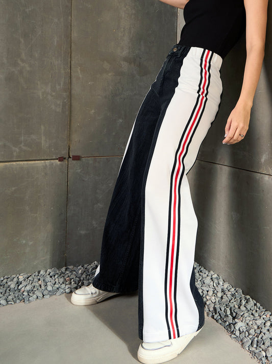 Women Black Washed Side Tape Wide Leg Jeans