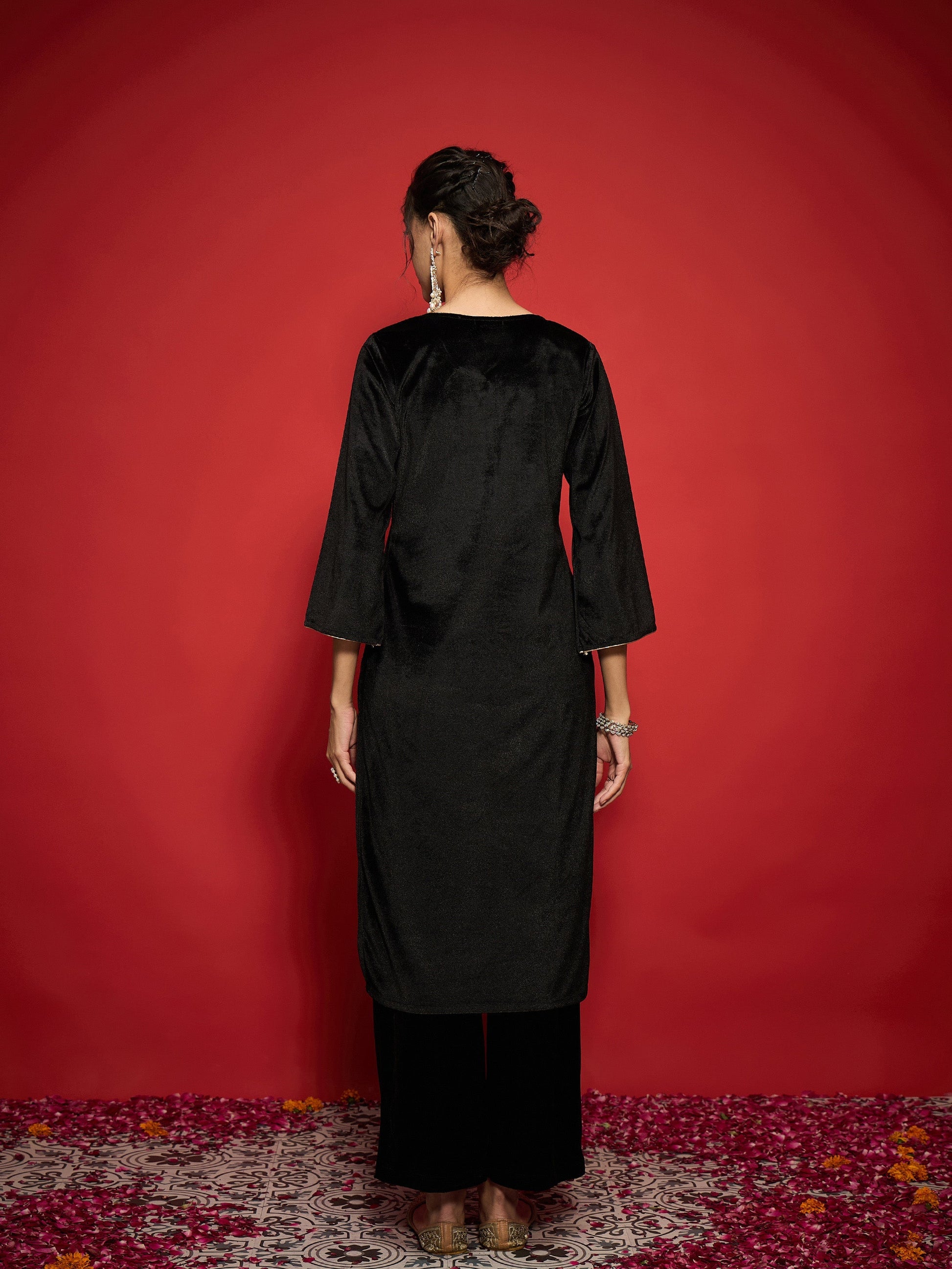 Black Velvet Straight Embroidered Kurta-Shae by SASSAFRAS