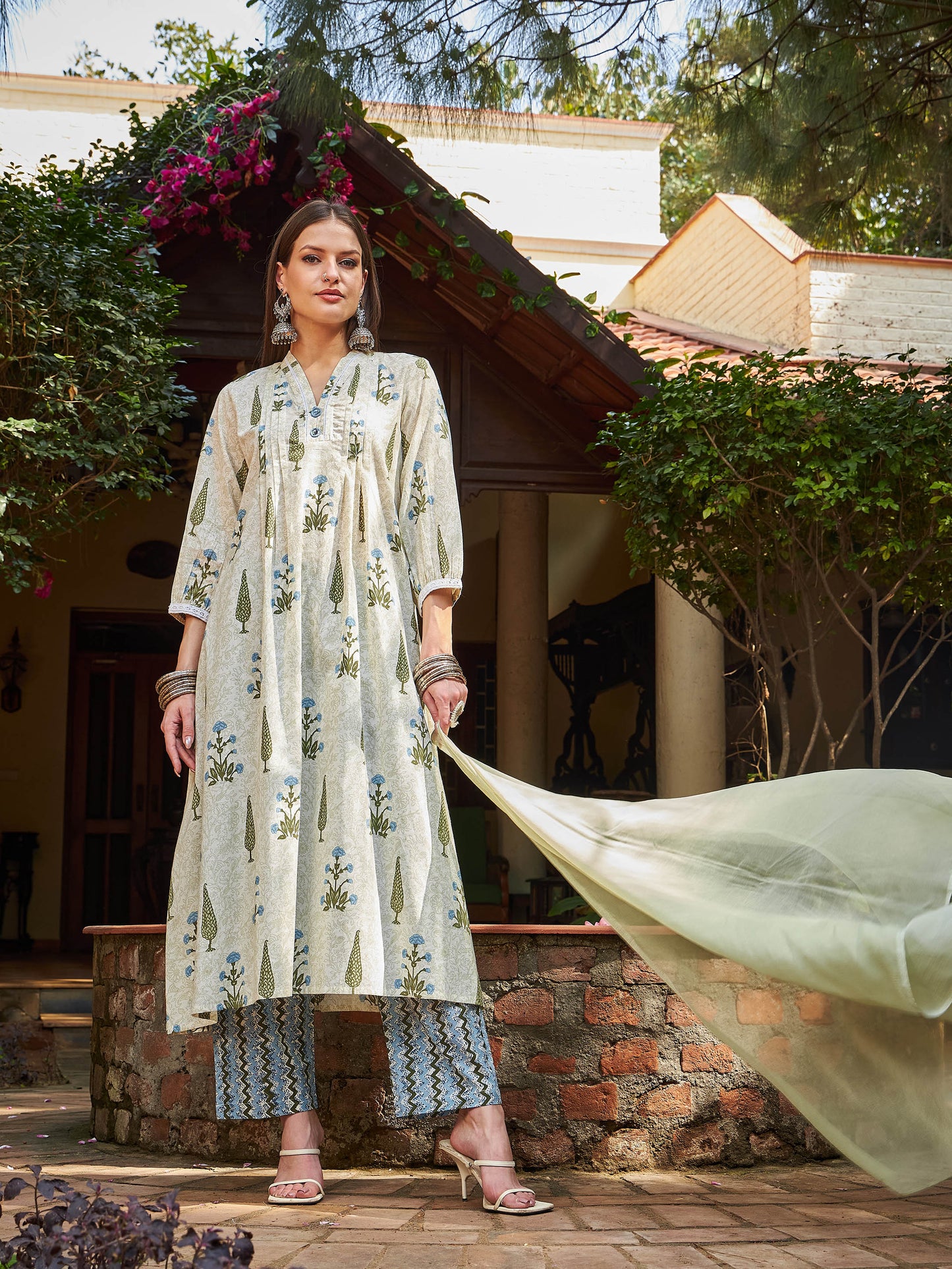 White Floral Cambric Kurta With Pencil Pants & Dupatta-Shae by SASSAFRAS