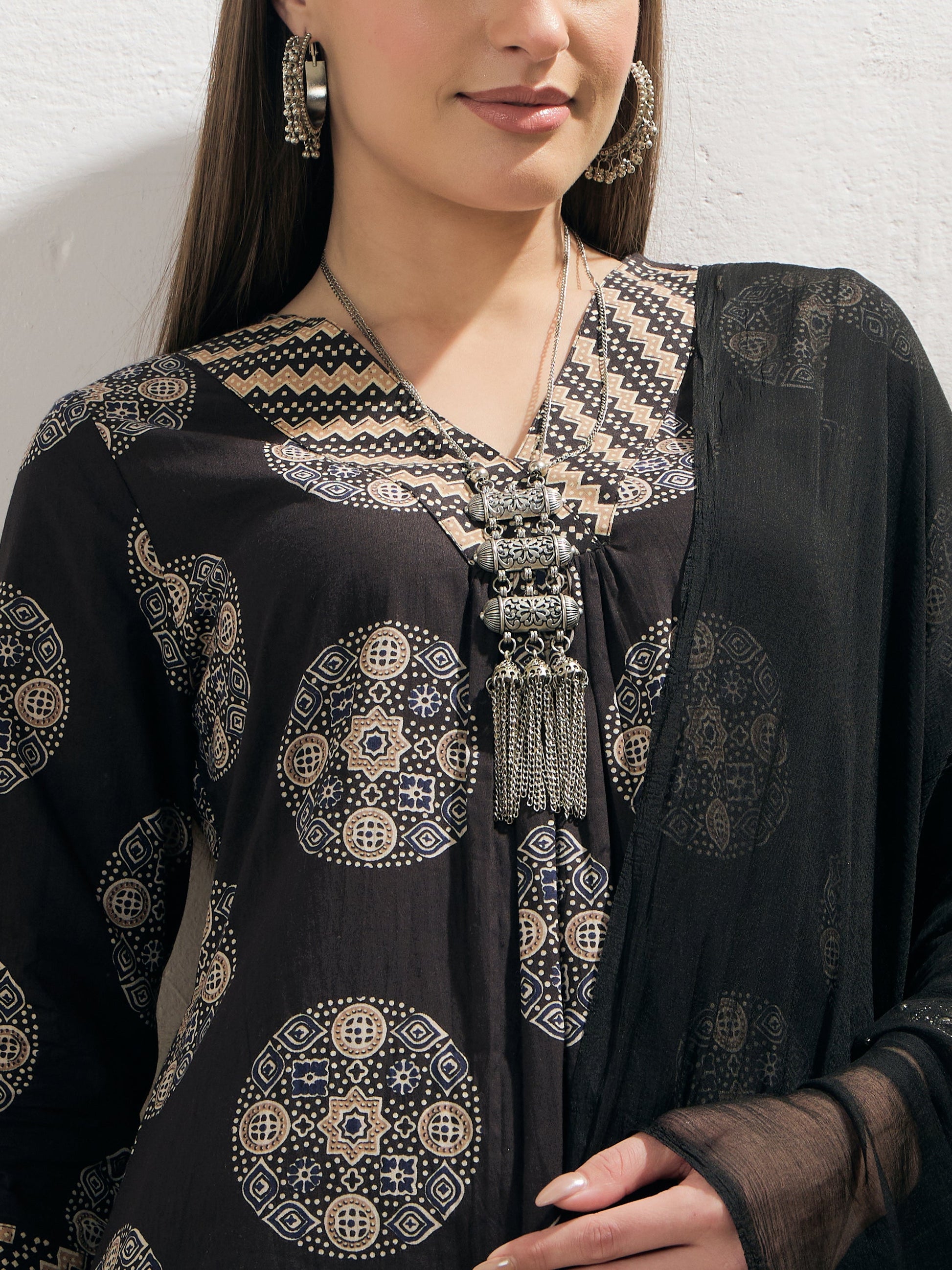 Black Geometric Print V Neck Kurta With Pencil Pants & Dupatta-Shae by SASSAFRAS
