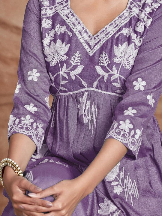 Women Chikankari Embroidery Kurta