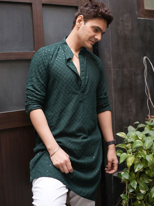 Geometric Embroidered Chikankari Kurta